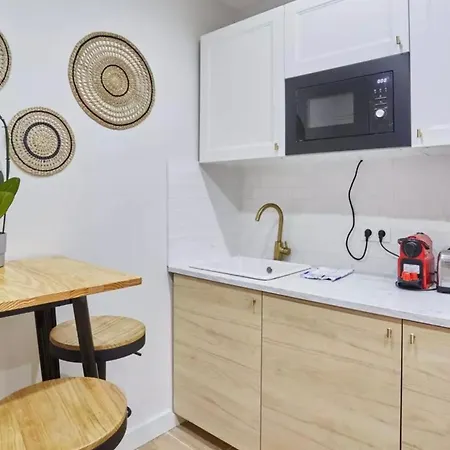 Luxurys Notre Dame Apartment