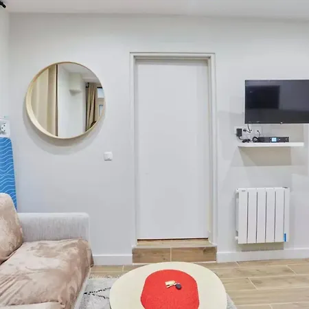 Luxurys Notre Dame Apartment *